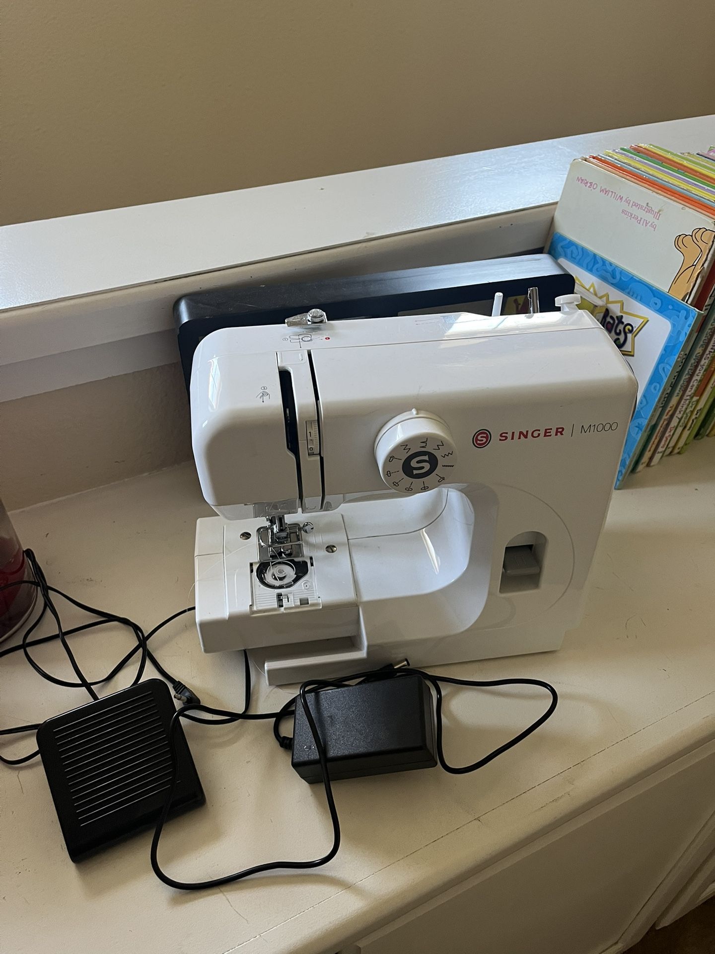 Sewing machine Singer