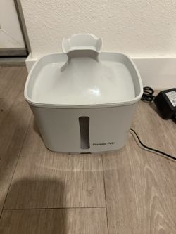 Premier Pet Water fountain