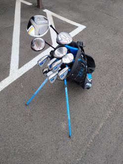 Golf Clubs! Men's Cobra Complete Set!