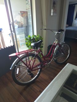 Womans Schwinn Bike