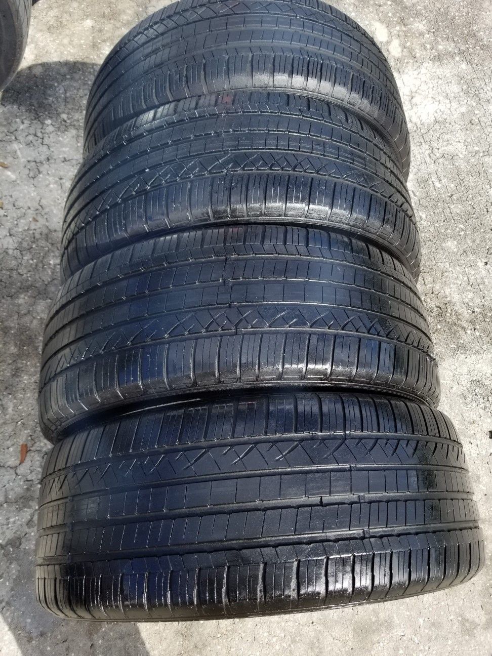 Dunlop Grandtrek Touring A/S 235/45/20