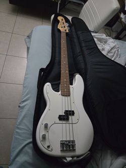 *TRADE* Left-Handed Fender Precision Bass!