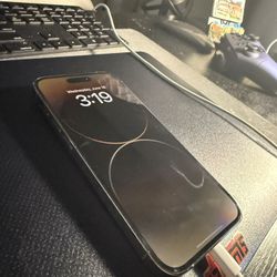 Iphone 14 Pro 128GB  (unlocked) Great Condition  $400