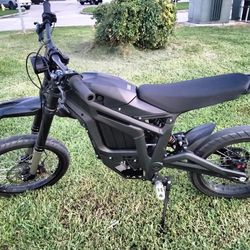 Talaria Sting Supermoto ( Sur-ron/ Surron Alternative)