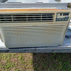 A/C 120 volt 12000 btus