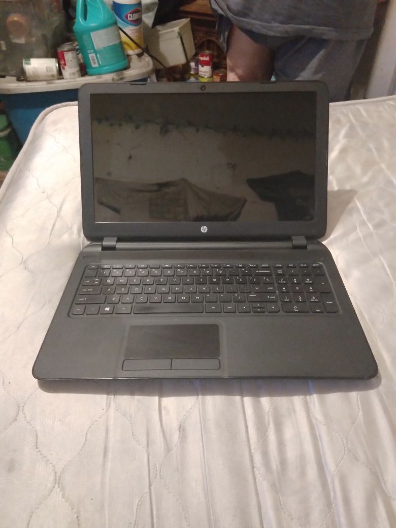 Heward Packard Windows 8 for parts or repair no charger battery is dead sold as is $25 or best offer