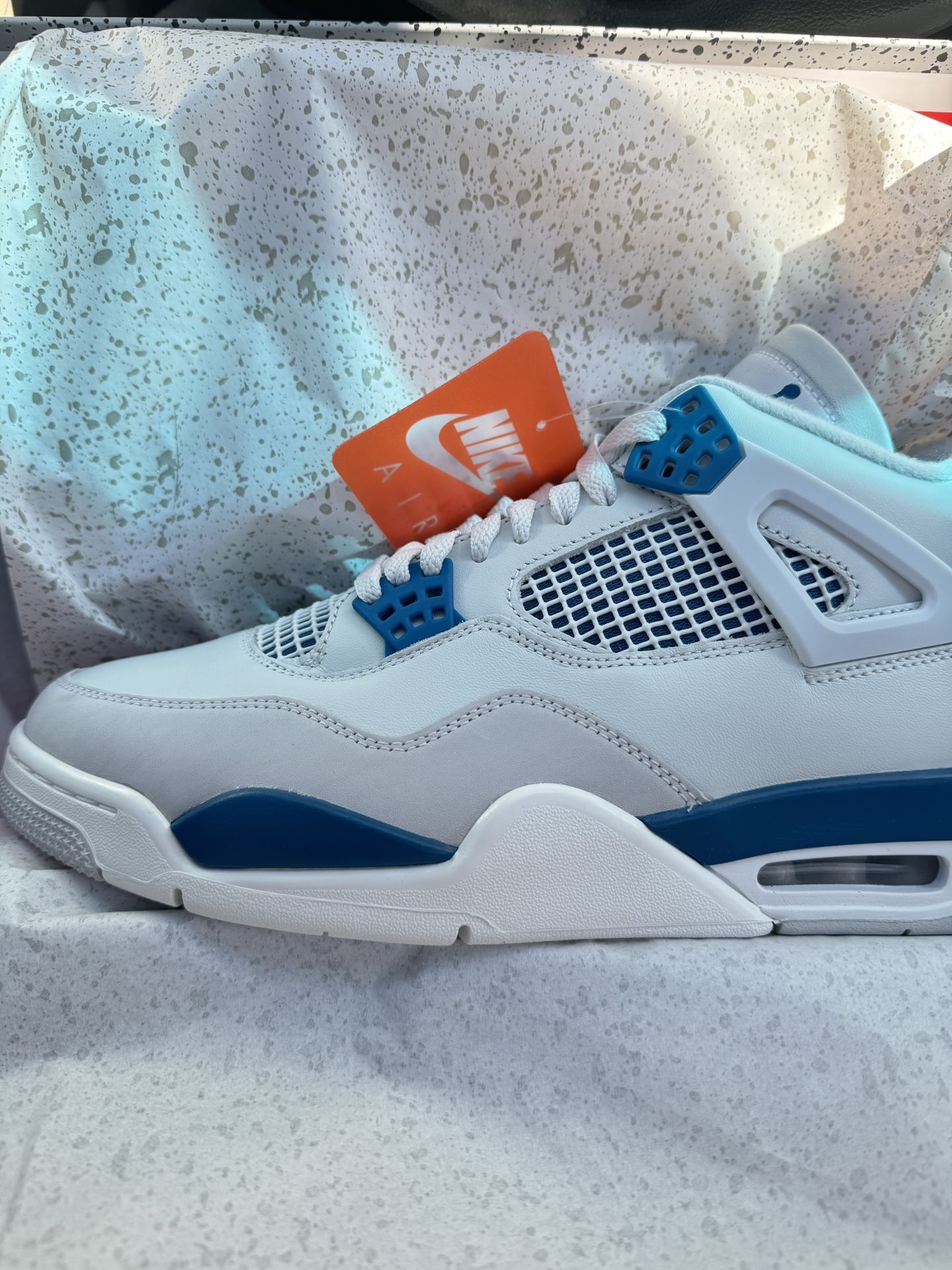 Air Jordan 4 Military Blue (industrial blue)