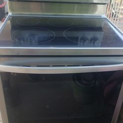 LG Electric Range / Estufa Eléctrica