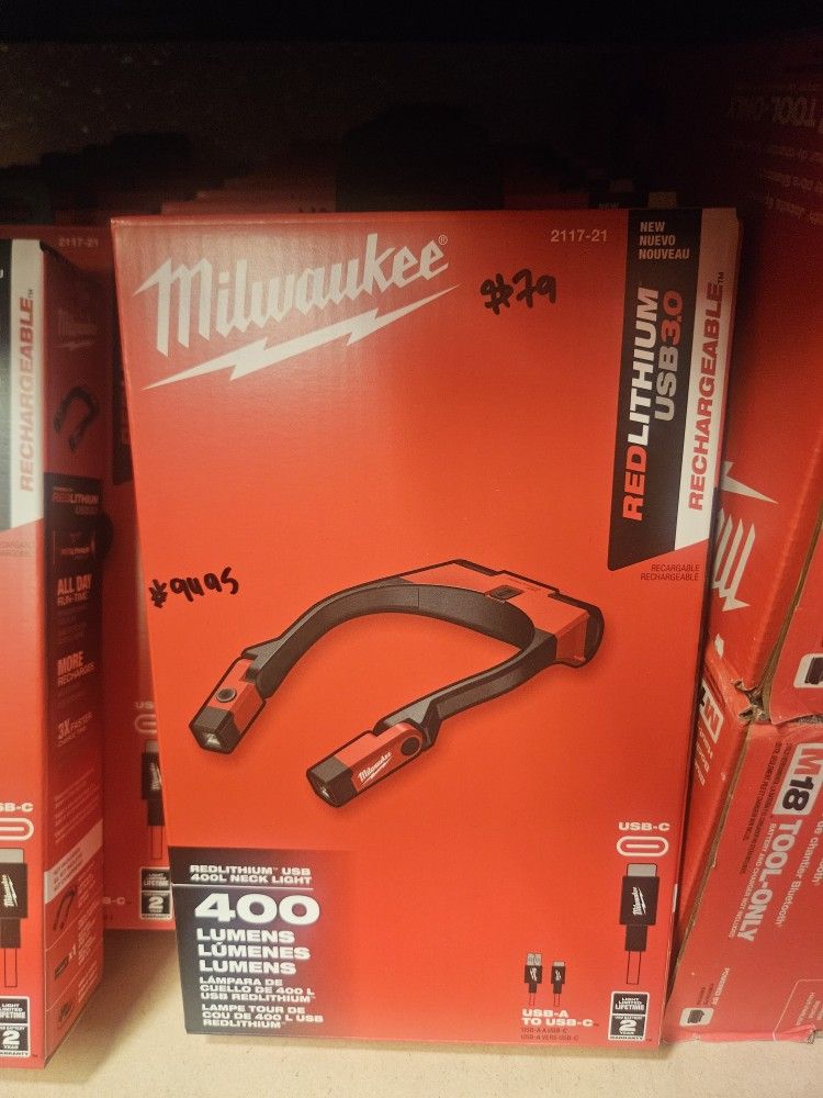 Milwaukee
400 Lumens LED REDLITHIUM Rechargeable Neck Light