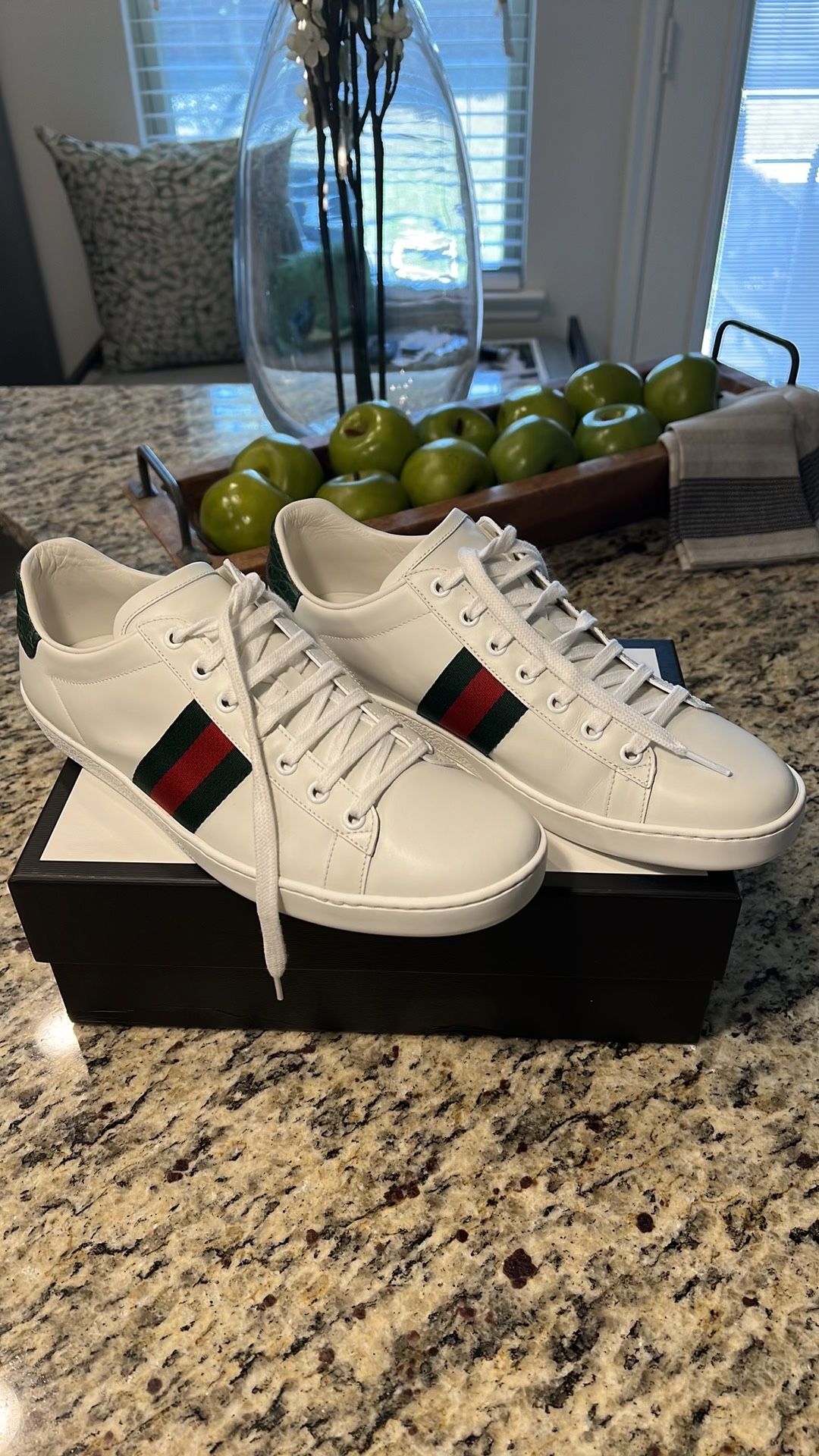 Womens Gucci Sneakers