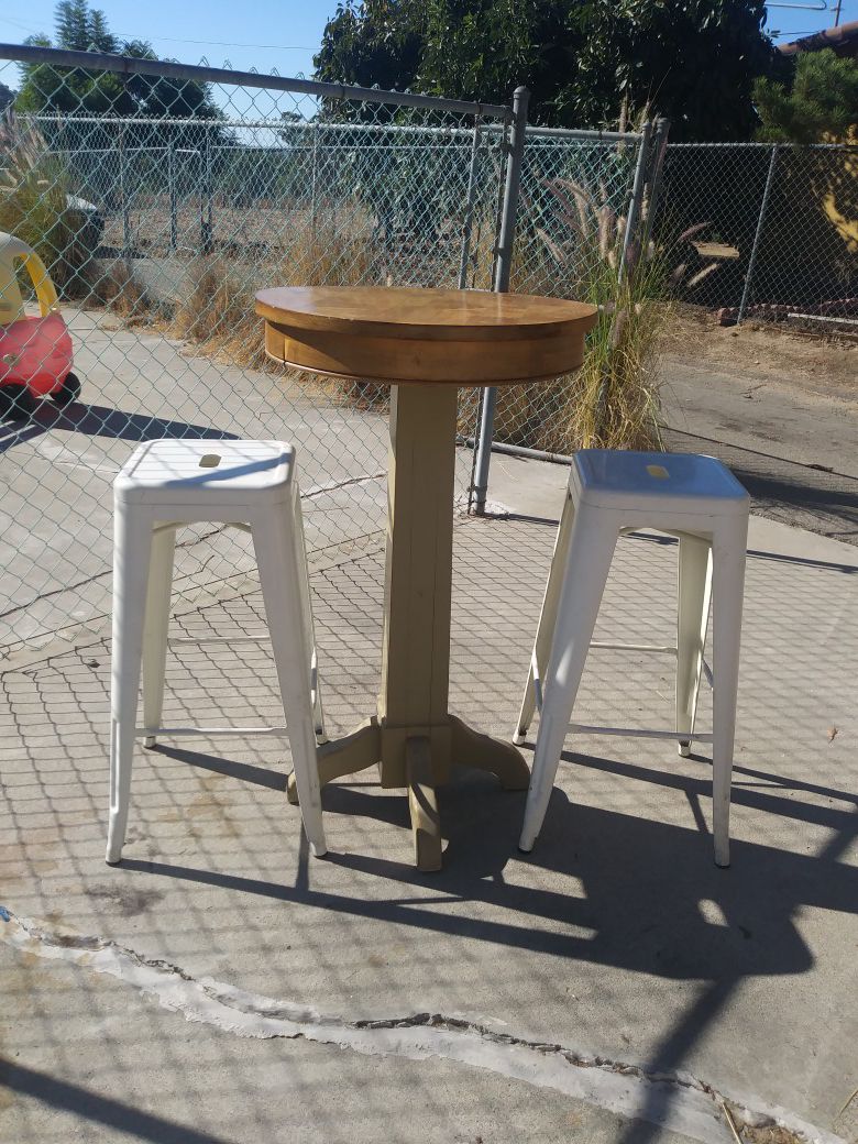 High table and 2 bar stools set