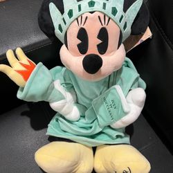 Disney NY Store Minnie Liberty 16”