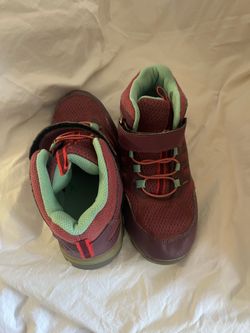 Girl shoes