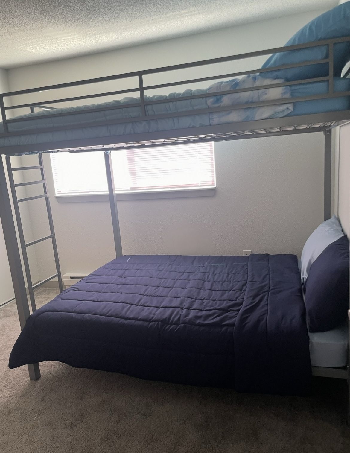 Full-size Bunk bed