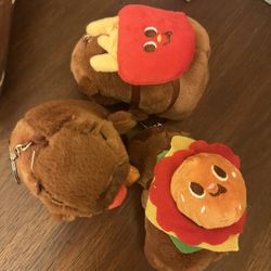 Capybara w/ Food Keychain