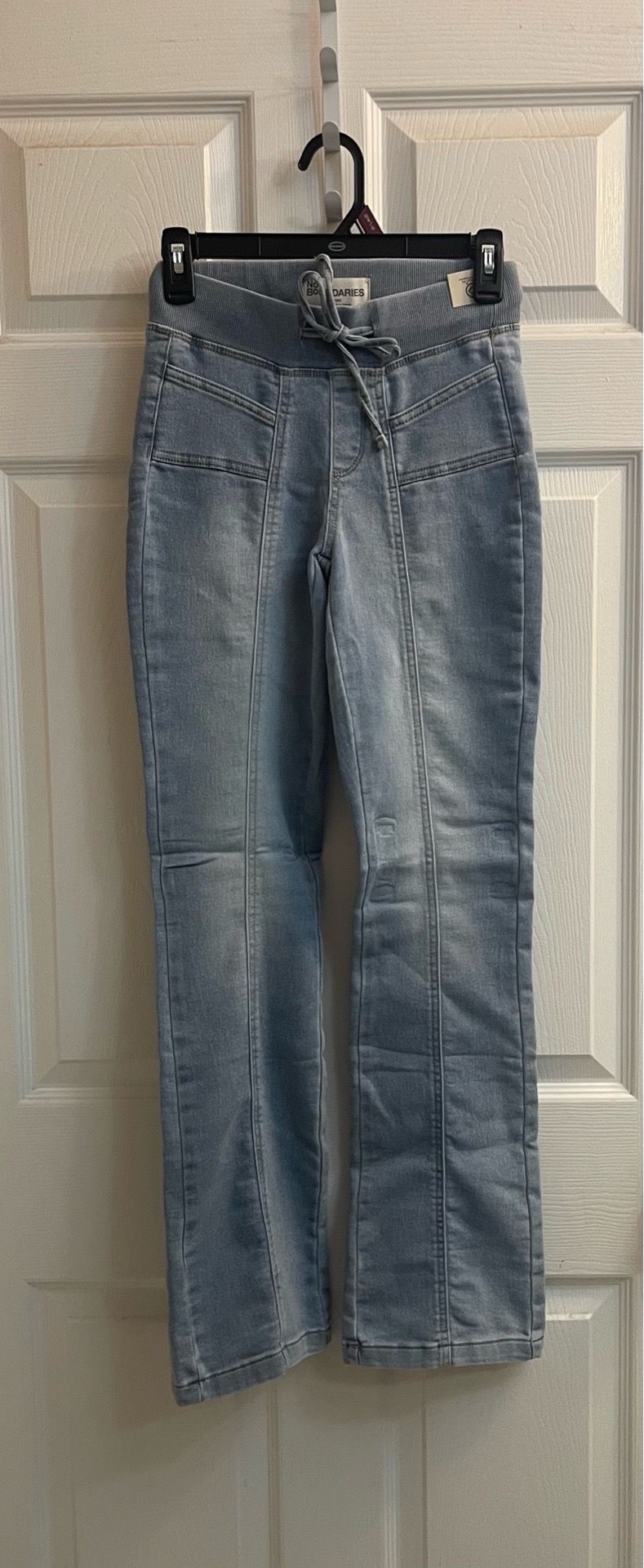 Brand new light wash pull-on boot cut jeans size XXS Juniors