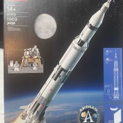 NASA Apollo Saturn V Rocket 21309
