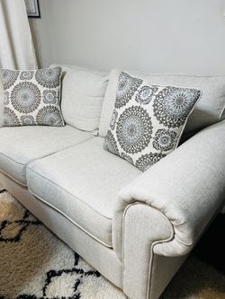 Like NEW 2piece Sofa