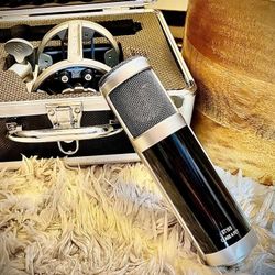 Microphone
