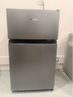 Hisense Stainless Steel Mini Fridge w/ Freezer – Works Great