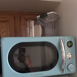 Retro Style Microwave