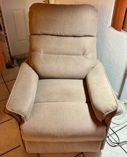 Reclining Chair electric  with USB Charging Port… Sillón reclinable eléctrico con puerto de carga USB…