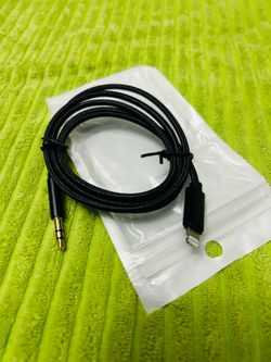 Lightning to 3.5mm Audio Cable Compatible with iPhone 14/13/12/11/XR/XS/X/8/7/6 Plus/SE 2, iPad