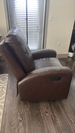 Recliner Chair for free pickup