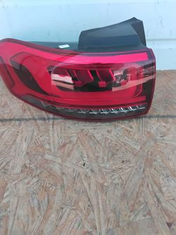 2020-2024  Mercedes-Benz GLB Rear Led Taillight