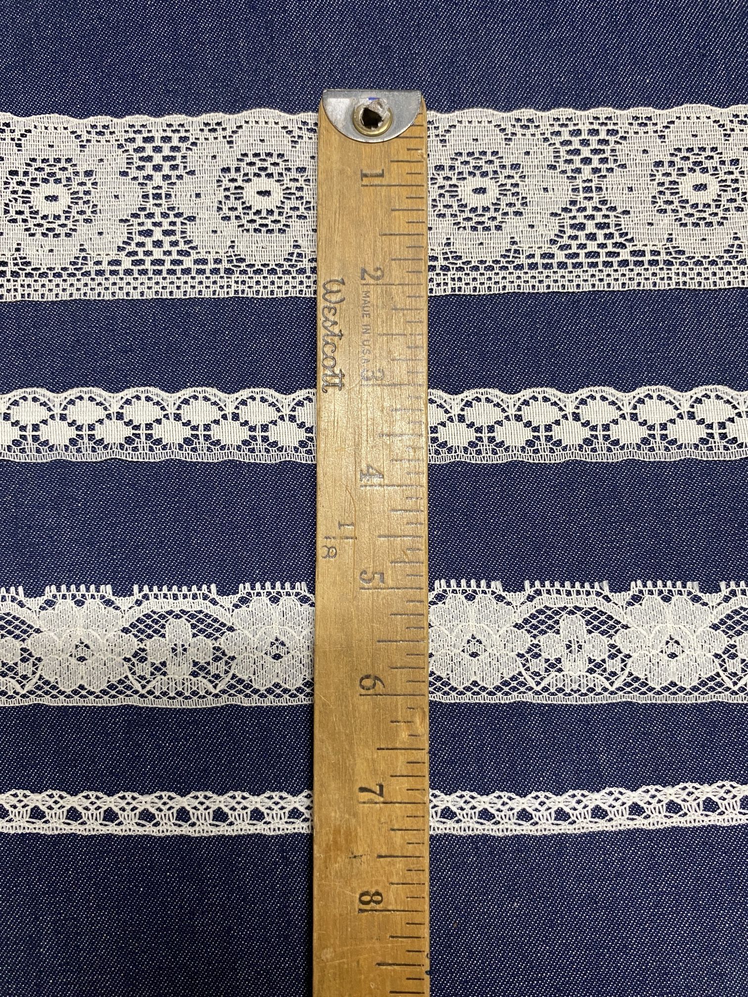 VINTAGE LACE OFF WHITE / CREAM COLOR 