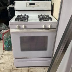 Estufa Blanca En Buenas Condiciones
