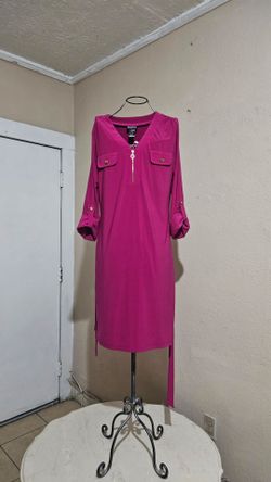 Beautiful dress fushia color size large brand new