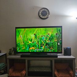 65 inch Samsung TV+Samsung sound bar