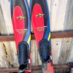Conelly Slaone water skis