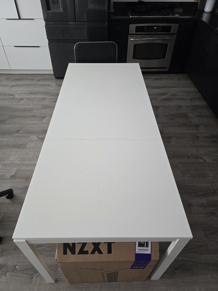 IKEA Vihals Extendable Table