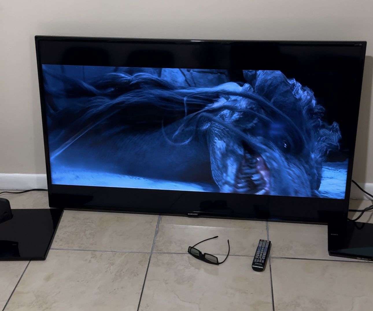 Samsung 3D HDTV (READ DESCRIPTION)