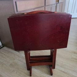 Wooden dinner tray stands (4)