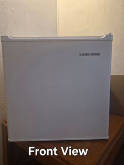 Like-New Black & Decker Mini Fridge (Spotless / Open Box)