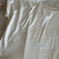 Backless tee shirt 
