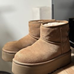 UGG CLASSIC ULTRA MINI PLATFORM