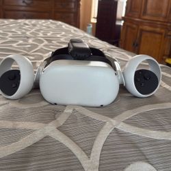 Oculus Quest 2 With Head Strap