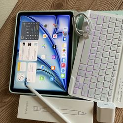 Apple iPad Air 11” (M3 chip / 2025 model) 128GB with keyboard, pen & Accessories