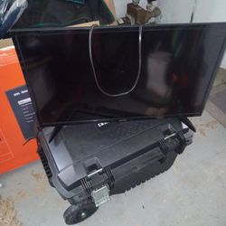 Toshiba 32 Inch Flat screen TV