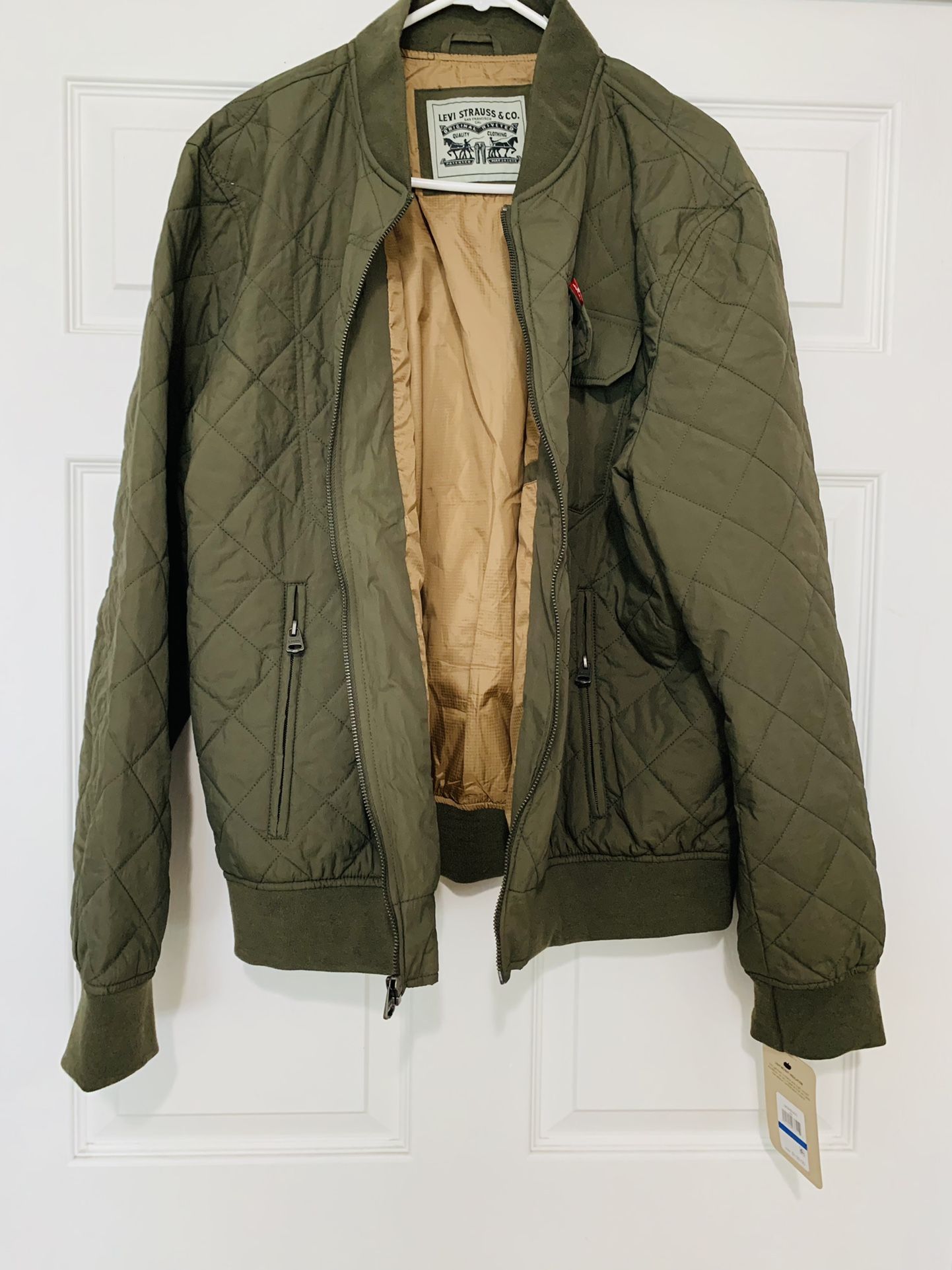 New With Tags Levis Green Bomber Jacket Size Xl $150