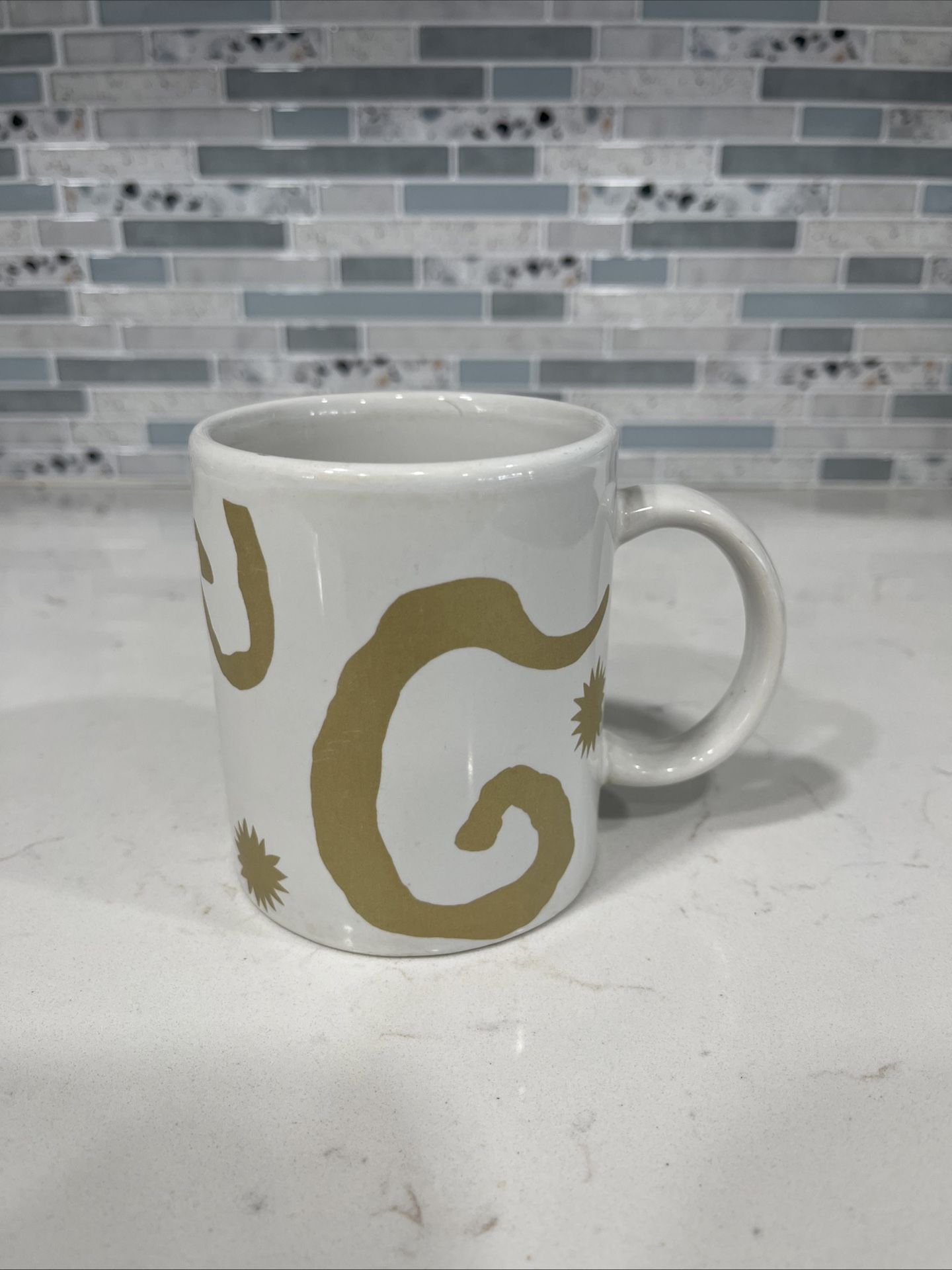 Oscar De La Renta White And Gold Ceramic Coffee Mug 12 Ounce