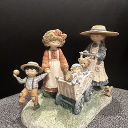  Special Friends figurine