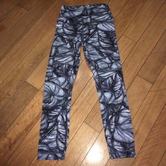 Lululemon 10 wunder under