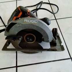 Corded Ridgid 15amp 7-1/4 in Circular Saw