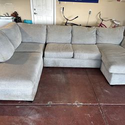 Sectional Couches NEED GONE HIGHEST BID TAKES 