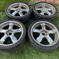 24 Inch Rims With 3 Caps And Tires